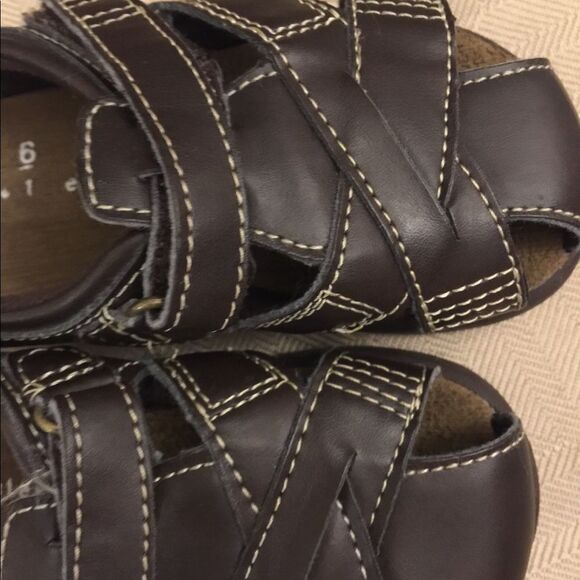 Healthtex Fisherman brown Sandals size 6 - Picture 2 of 6